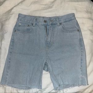 Pull&Bear Mom Jean Denim Cutoff Shorts Light Wash
